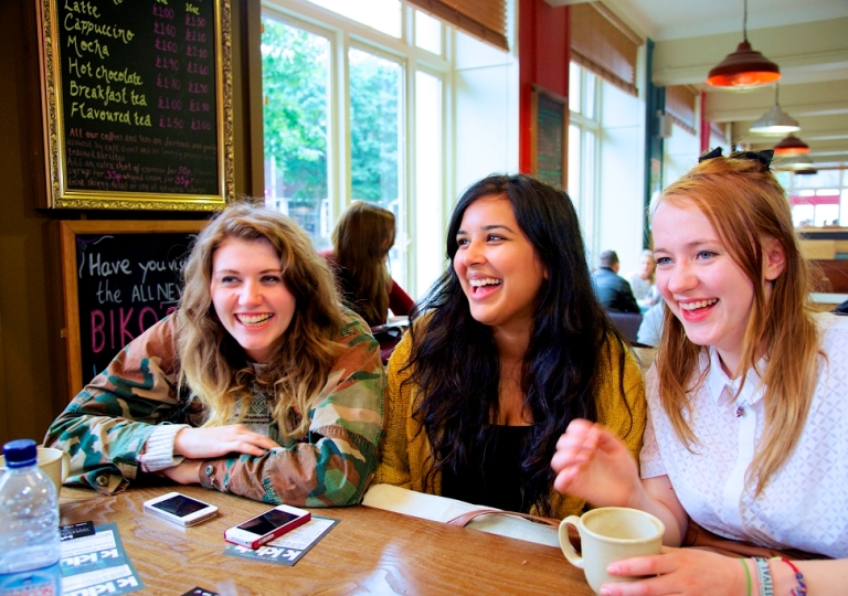 Students in cafe